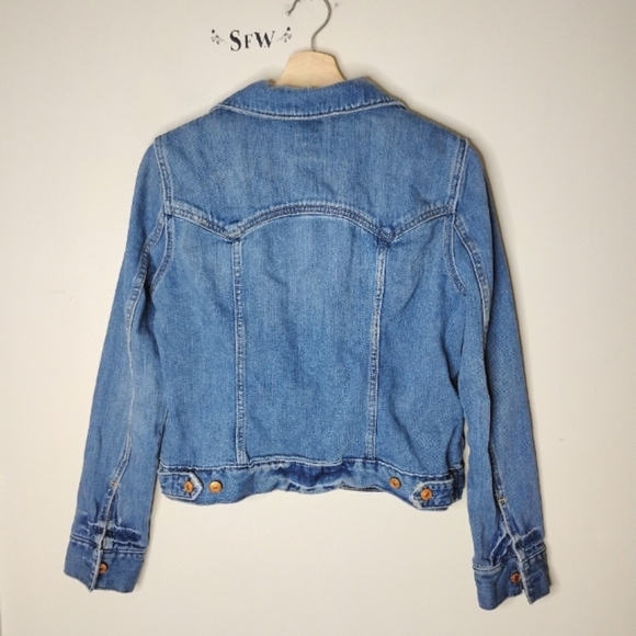 GAP Y2K Jean Jacket Size M Classic Trucker Style Vintage 2000s - Picture 5 of 8